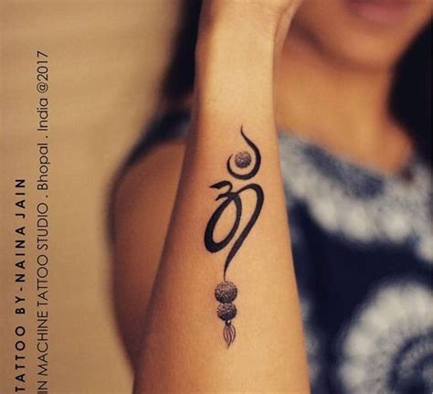 tatuajes hindues para mujer|10 increíbles diseños de tatuajes hindúes con。